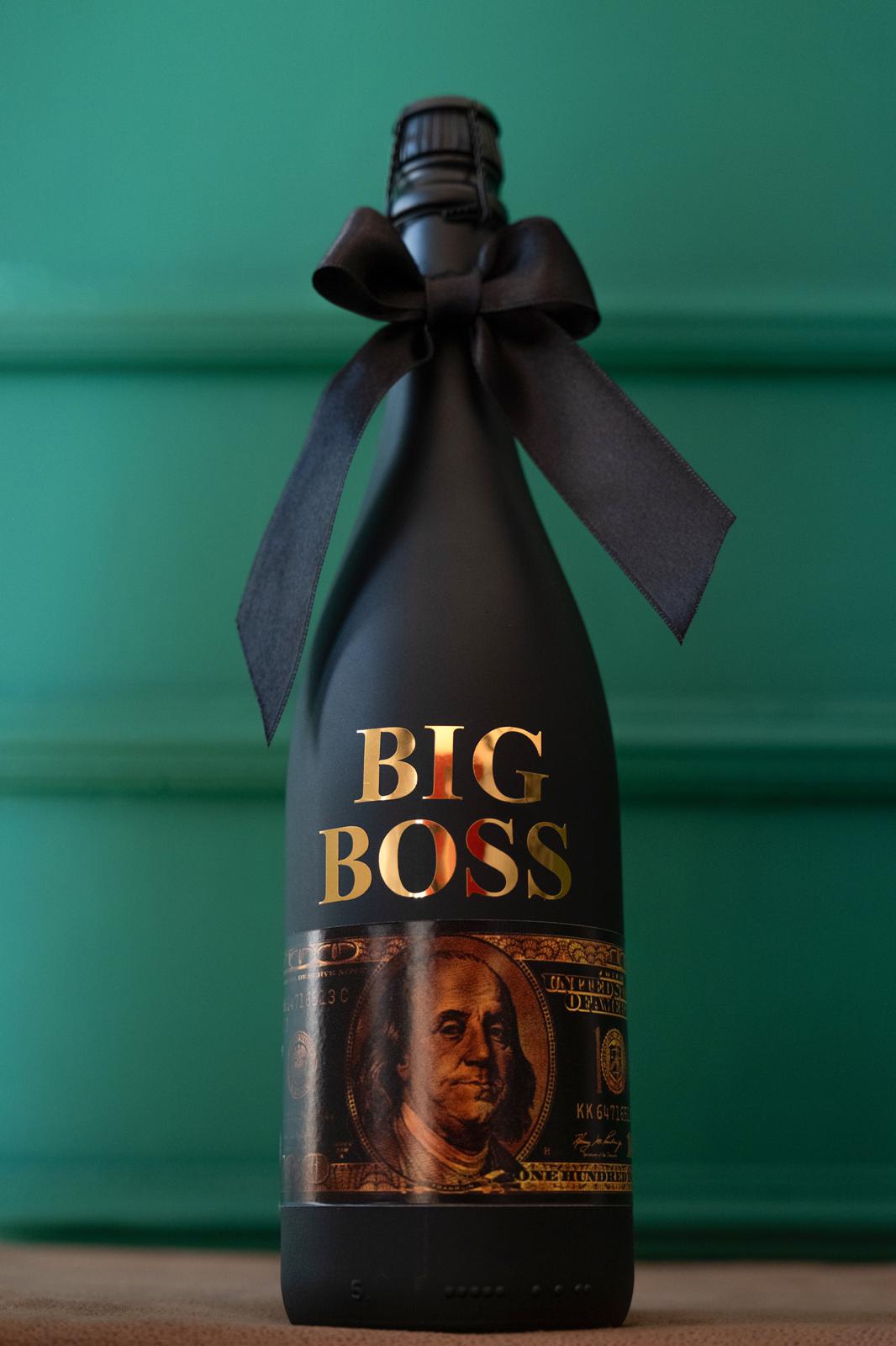 BIG BOSS – Kişiye Özel Lüks Şampanya Şişesi (Siyah Altın Tasarım)